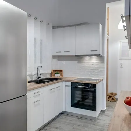 Vakantiehuis Cactus Guesthouse, συρος Kini