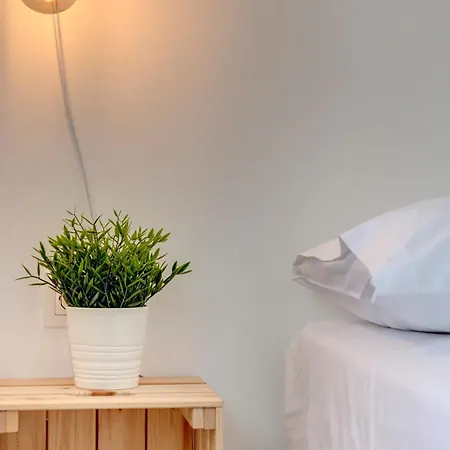 Cactus Guesthouse, συρος Kini