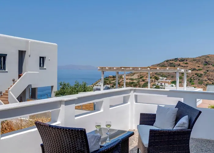 Cactus Guesthouse, συρος * 키니언