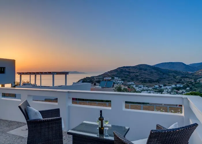 Cactus Guesthouse, συρος