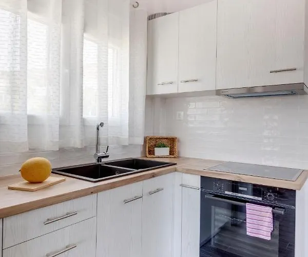 Cactus Guesthouse, συρος