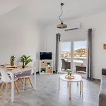 Cactus Guesthouse, συρος 키니언