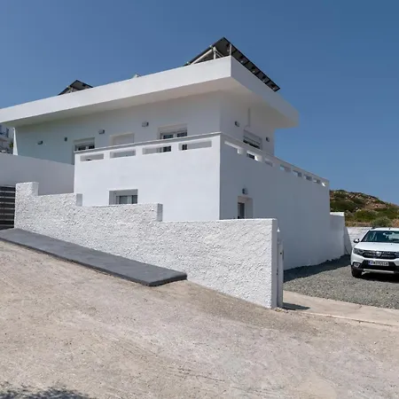 Cactus Guesthouse, συρος * Kini