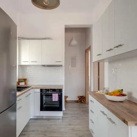 Cactus Guesthouse, συρος Kini