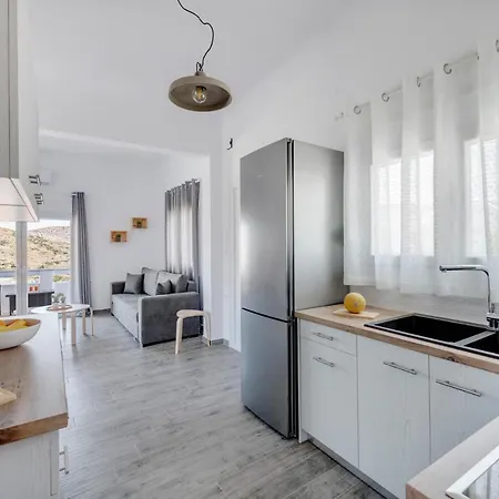 Cactus Guesthouse, συρος *