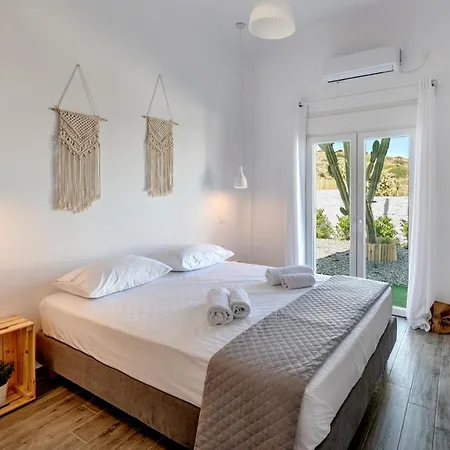 Cactus Guesthouse, συρος