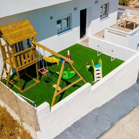 Cactus Guesthouse, συρος Kini