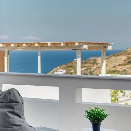 Cactus Guesthouse, συρος *