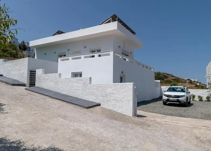 Cactus Guesthouse, συρος * Kini